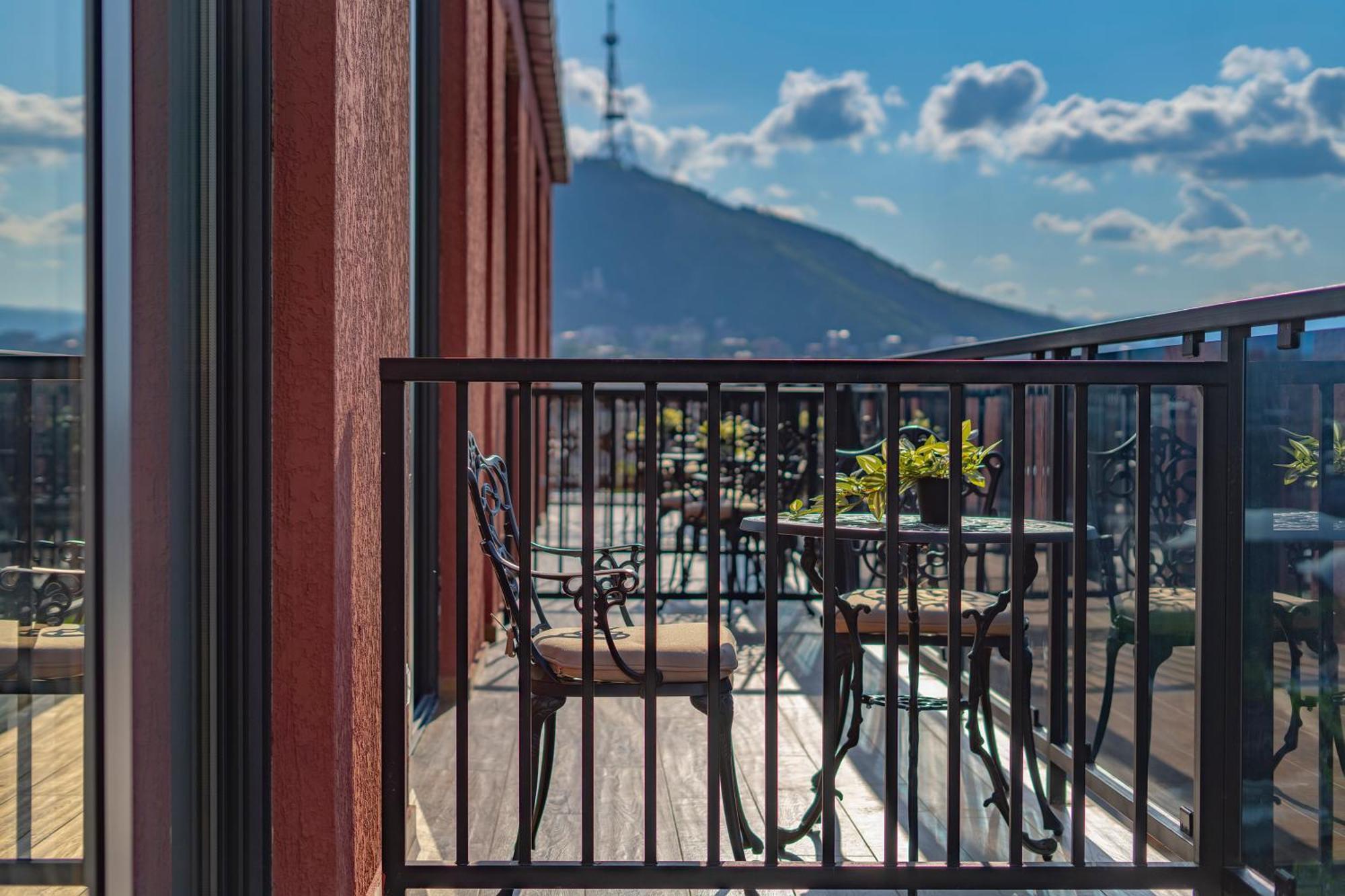 Iris Hotel Tbiliszi Kültér fotó