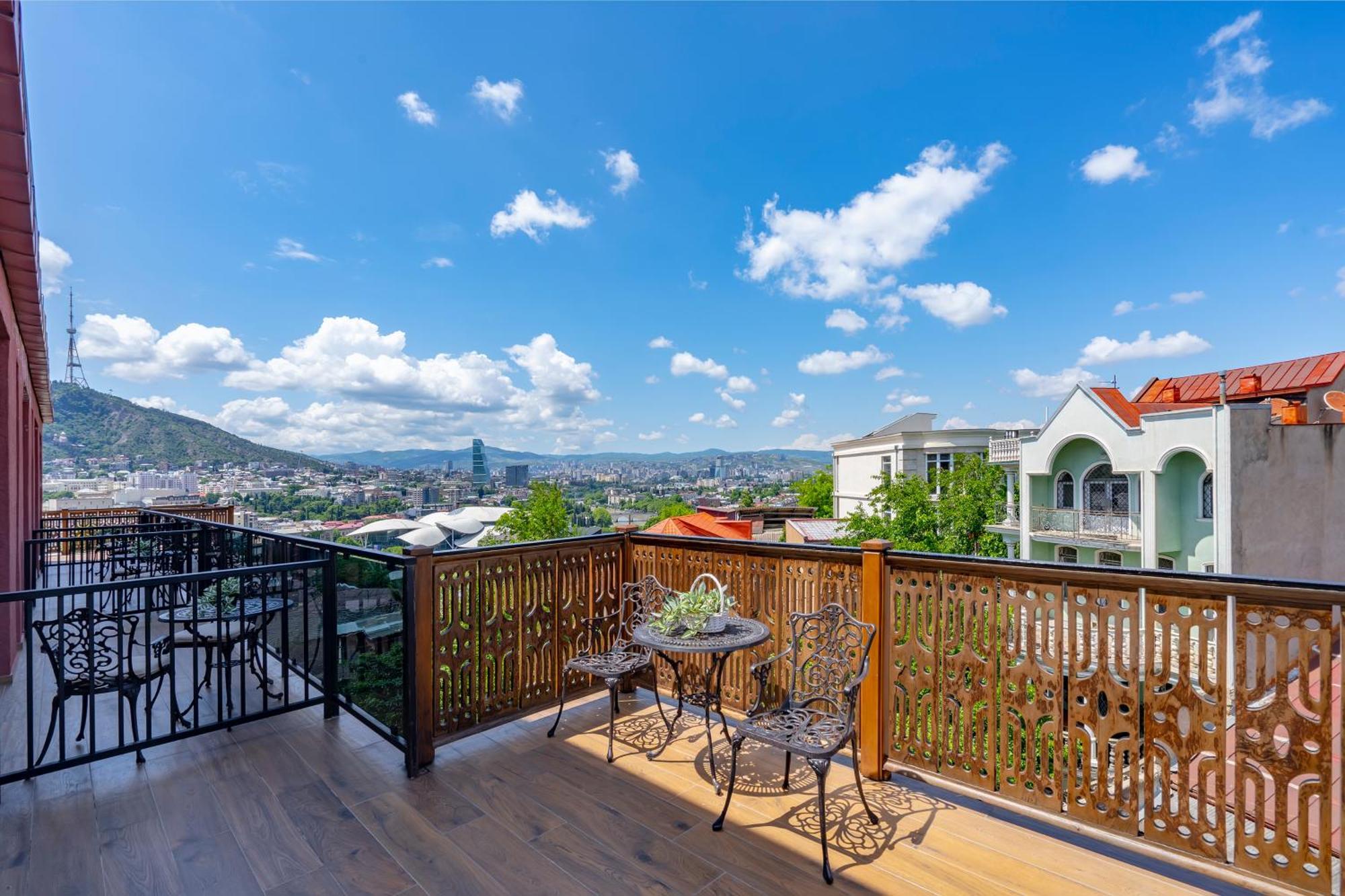 Iris Hotel Tbiliszi Kültér fotó