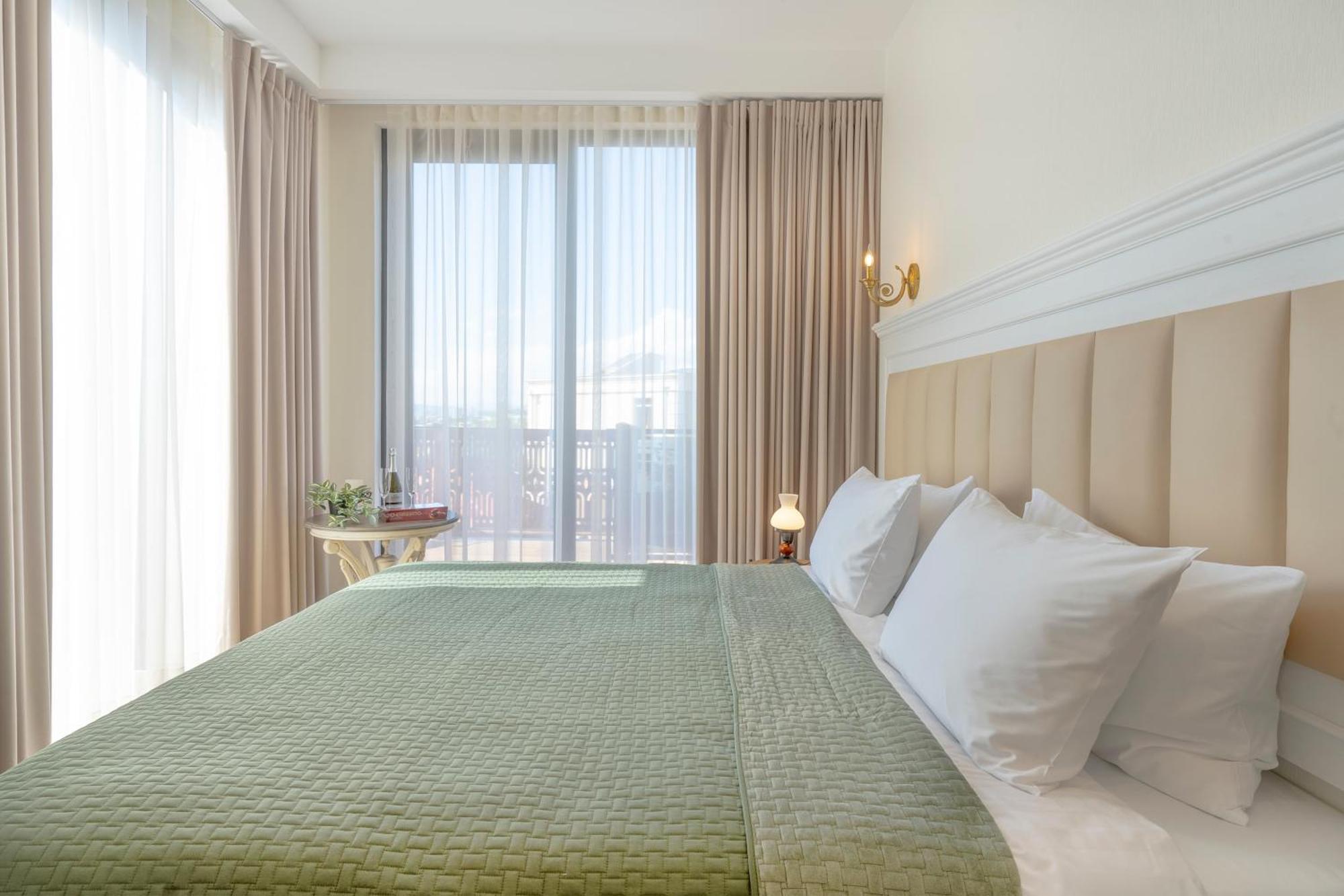 Iris Hotel Tbiliszi Kültér fotó
